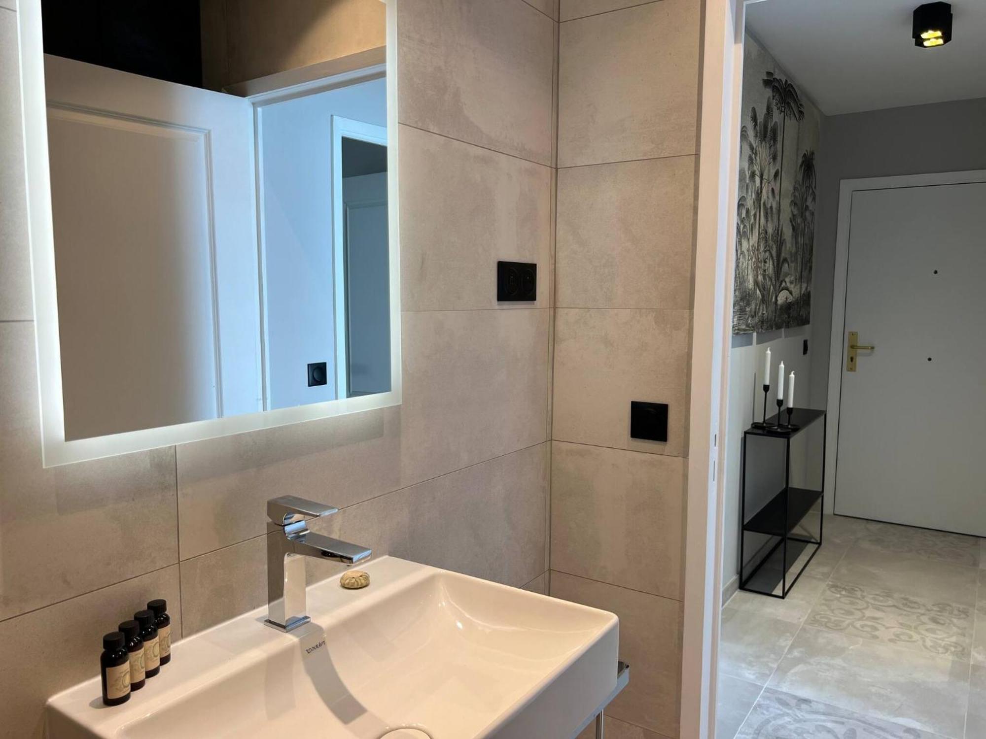 Center One Bedroom , & Sea View #15 Menton